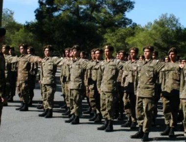 Δείτε πως γυμνάζεται η Εθνική Φρουρά της Κύπρου (βίντεο)